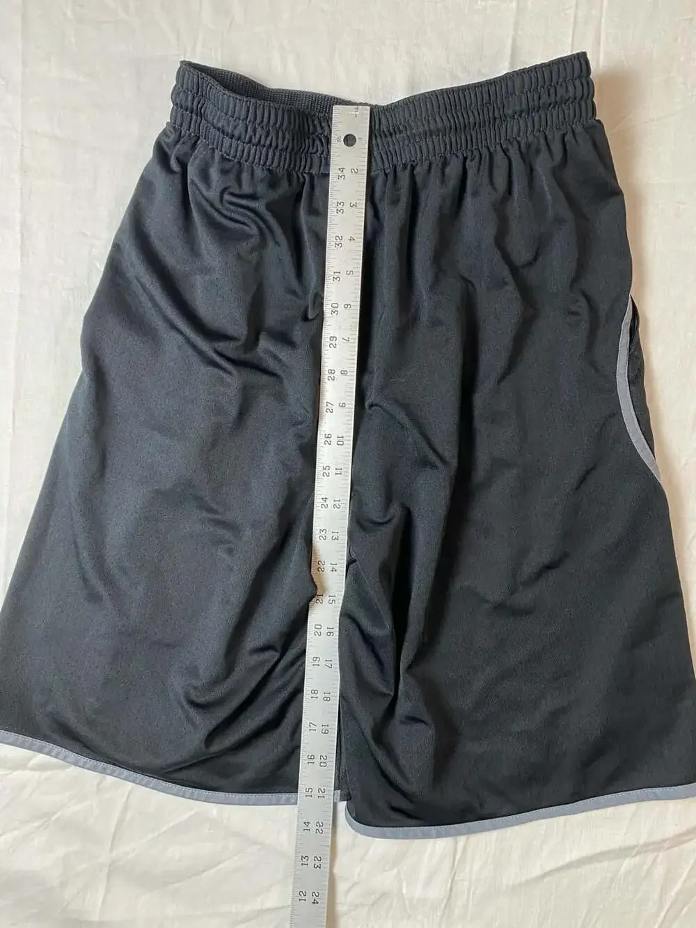 Jordan Dri-FIT Basketball Shorts Black with Grey Piping Men's Size Large (1278)